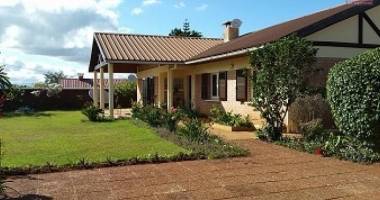 a louer une belle villa basse semi-meublée de type f4 dans une résidence sécurisée 24/24h située à tanjombato