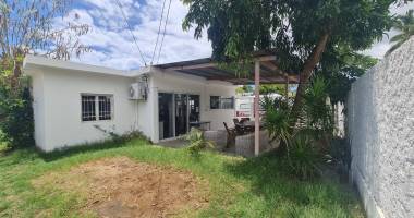 maison pour investissement immobilier à l'étang saint-paul tout constructible.