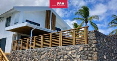 saint leu / la pointe des chateaux : villa t4 neuve de 170 m²  vue mer