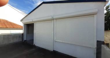 local a usage professionnel ou commercial 97190 le gosier