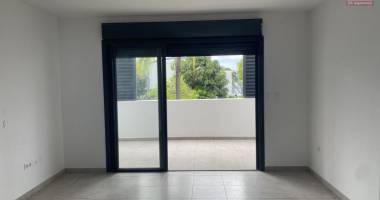 a vendre bel appartement neuf t4 résidence tagore à la possession.