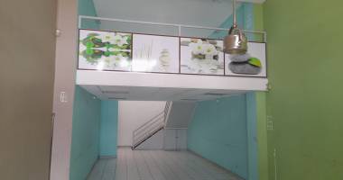 local commercial le port  80 m2