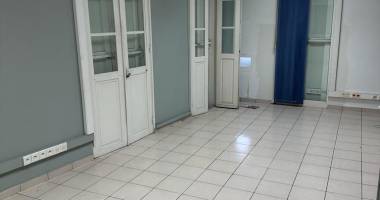 a louer local commercial centre-ville de saint denis 974