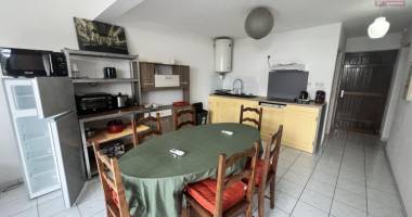 a vendre appartement f3 de 68 m2 proche des plages à la saline les bains