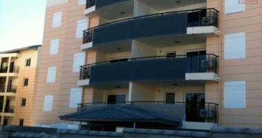 a vendre très bel appartement f2 sur la résidence coquelicot iii chemin finette À sainte clotilde.