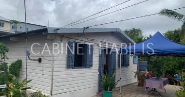 a vendre - une maison de type t4 de 98.65 m2 environ - saint-joseph - 192 200 € hai