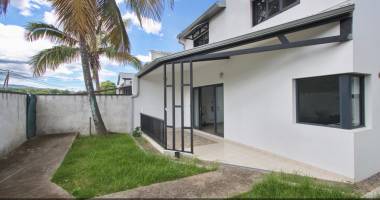 a vendre - villa de type t4 de 100.54 m2 environ  - saint-pierre - 395 000 € hai