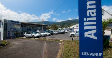 moufia - route principale - commerce bureaux à louer