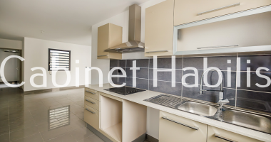 a vendre - un appartements de type t3 d'environ 67.46 m2 - sainte clotilde - 243 800 € hai