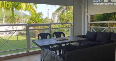 marina de rivière sens- appartement t3, meublé, climatisée, terrasse couverte dans une résidence sécurisé avec