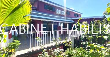 a vendre - maison de type t7 d'environ 155.2 m2 - saint-pierre - 305 000 € hai