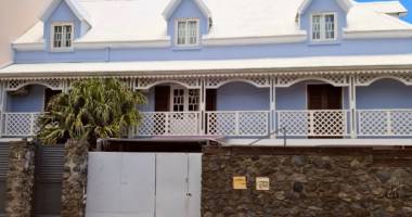 découvrez cette propriété à double usage.