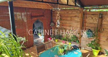 a vendre - une maison de type t4 d'environ 84,88 m2 - saint-benoit - 260 400 € hai