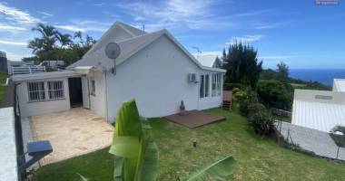 a vendre charmante villa 4 chambres  au calme d'un petit lotissement à l'entrée de la montagne