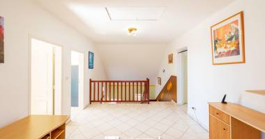 villa 6 pièces, 5 chambres  à sainte clotilde proche de la technopole