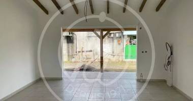 À louer – local commercial à baie-mahault - 750 € ht/mois + 30 € /ht charges mensuelles