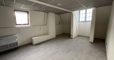local professionnel 120 m2 3è étage hyper centre saint denis