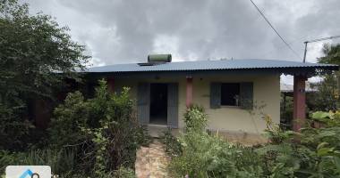 saint joseph 97480 - villa de plain pied - À rafraichir - quartier proche du centre
