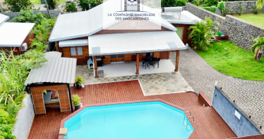 maison authentique - la possession - 5 pieces - piscine - suite parentale