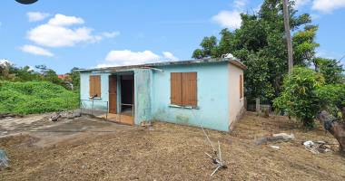maison t5 à rénover sur terrain de 470m2 à la saline les hauts - ref 251878