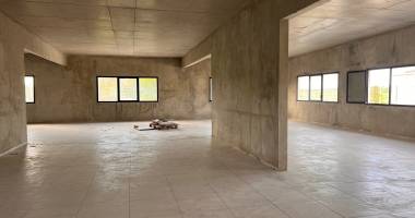 local professionnel neuf de 200 m2 à louer   1er étage avec ascenseur (proche chu)