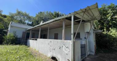 fabien teka immo propose deux maison a renover sur la montagne, ile de la reunion