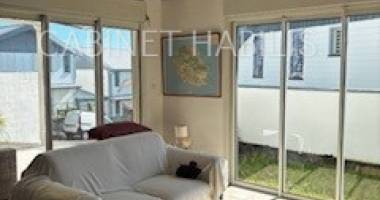a vendre - une maison de type t5 d'environ 134.28 m2 - saint-benoit - 275 000 € hai