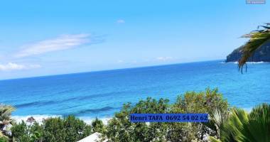 villa de 179,45 m2, face à la mer (j. marie grondin 0692655555)