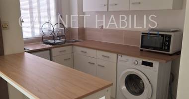 a louer - studio meuble d'environ 19,64m2 - saint-denis - centre-ville - 638,00 €