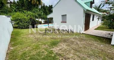 a louer une maison f4  de plain-pied avec piscine a morne-a-l'eau
