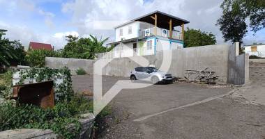 a louer - local commercial sur saint pierre