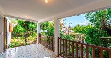 bas de bellepierre, secteur la source-villa t5 sur 650 m2 de terrain