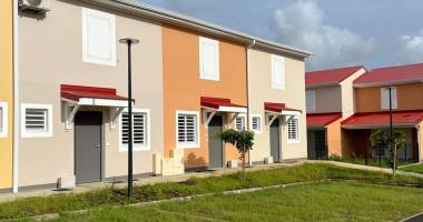 charmante villa jumelée t3 à louer avec jardin privé - morne-à-l'eau.