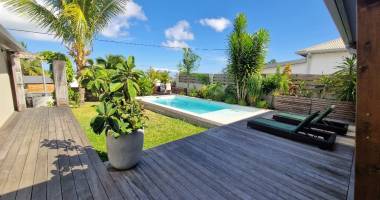 villa f4 - meublee - st gilles les hauts