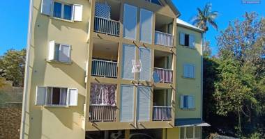 appartement t3 en duplex à deux pas du centre ville du tampon