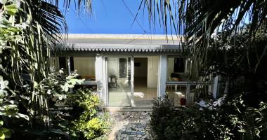 petite ile 97429 - villa de plain pied - À rafraÎchir - centre ville