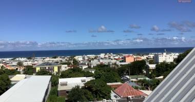 a louer appartement t2 au centre ville de saint pierre
