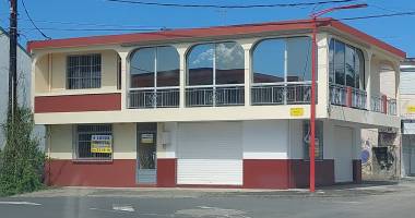 appartment t5 en duplex   centre-ville de morne-a-l'eau