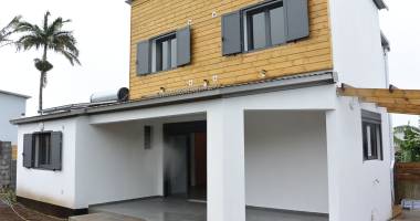 chez prmi / maison contemporaine (2023) / etat neuf ! (jean-petit)