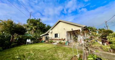 saint pierre 97410 - villa en bon etat general - lumineuse - jardin verdoyant