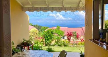 À vendre gourbeyre - appartement t4 duplex - résidence les sources de dolé