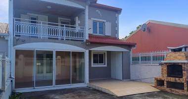 saint pierre -condé  ancienne rn3-   - f5 150 m²  - loyer 1 600 -libre de suite