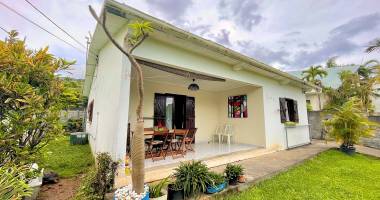 maison f4 de plain-pied avec terrasse, jardin et garage   la bretagne
