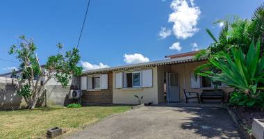 a louer à grand-bois - maison meublée f4 (75 m²) - loyer 1 550 cc - disponible dès maintenant.