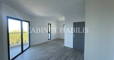 À louer - studio d'environ 28.95 m2 - le tampon - loyer 473 € + charges 30 €