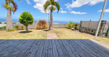 À louer   charmante maison f4 indépendante avec grand jardin   secteur pichette / la possession