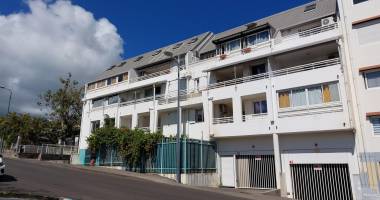 sainte clotilde apt f2 libre au plus tard le 19/06/2026