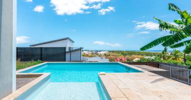 rare sur secteur villa 147 m2  avec piscine a la possession