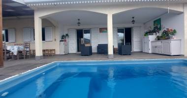 entree ouest de saint joseph, grande villa f5/6 avec piscine