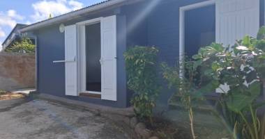 jolie maison créole , vue mer